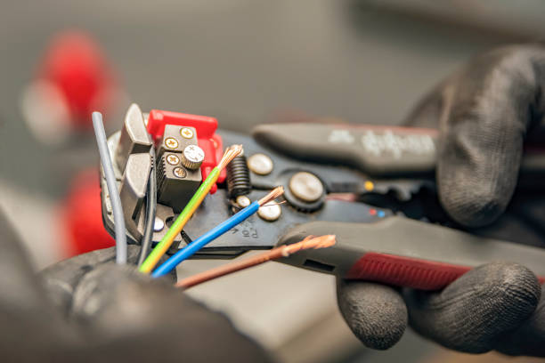 Best Electrical Contractors for Businesses  in Fayette, IA